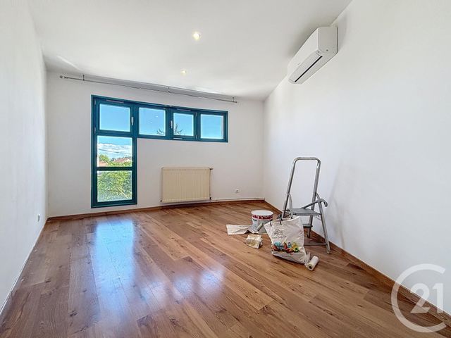 Appartement F3 &agrave; louer - 3 pi&egrave;ces - 72,59 m2 - Lure - 70 - FRANCHE-COMTE