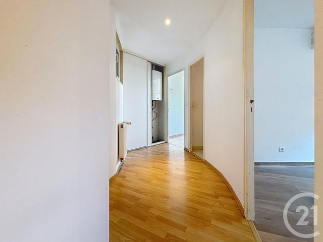 Appartement F3 &agrave; louer - 3 pi&egrave;ces - 72,59 m2 - Lure - 70 - FRANCHE-COMTE
