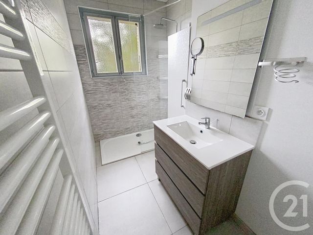 Maison &agrave; louer - 5 pi&egrave;ces - 81,65 m2 - Chatenois Les Forges - 90 - FRANCHE-COMTE