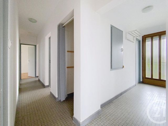 Maison &agrave; louer - 5 pi&egrave;ces - 81,65 m2 - Chatenois Les Forges - 90 - FRANCHE-COMTE