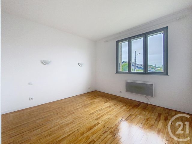 Maison &agrave; louer - 5 pi&egrave;ces - 81,65 m2 - Chatenois Les Forges - 90 - FRANCHE-COMTE