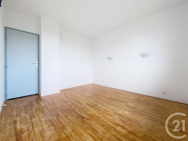 Maison &agrave; louer - 5 pi&egrave;ces - 81,65 m2 - Chatenois Les Forges - 90 - FRANCHE-COMTE