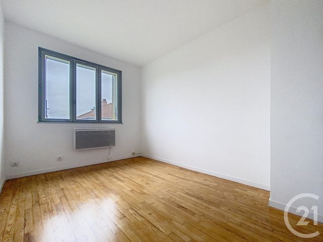 Maison &agrave; louer - 5 pi&egrave;ces - 81,65 m2 - Chatenois Les Forges - 90 - FRANCHE-COMTE