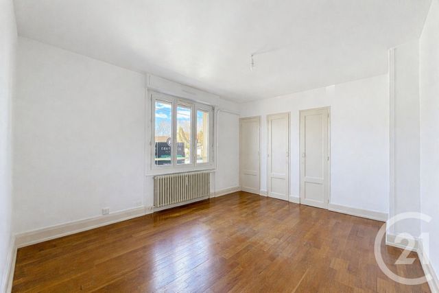 Appartement F3 &agrave; louer - 3 pi&egrave;ces - 63,08 m2 - Lure - 70 - FRANCHE-COMTE