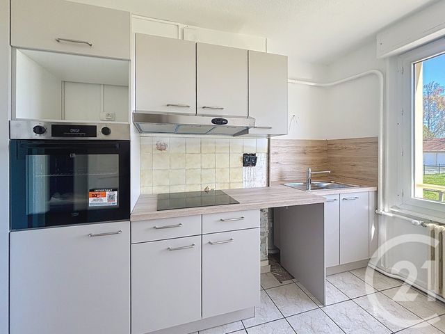 Appartement F3 &agrave; louer - 3 pi&egrave;ces - 63,08 m2 - Lure - 70 - FRANCHE-COMTE