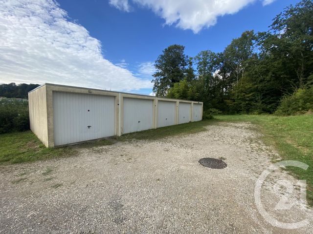 Parking &agrave; louer - 14 m2 - Luxeuil Les Bains - 70 - FRANCHE-COMTE