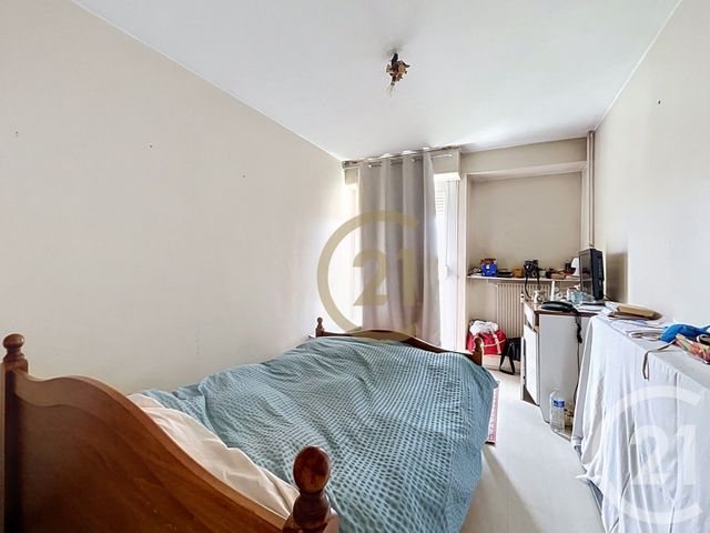 Appartement F5 &agrave; vendre - 5 pi&egrave;ces - 95 m2 - Luxeuil Les Bains - 70 - FRANCHE-COMTE