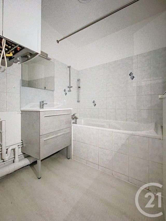 Appartement F2 à louer - 2 pièces - 50,24 m2 - Vesoul - 70 - FRANCHE-COMTE