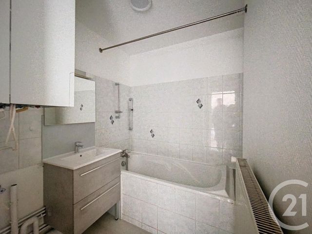 Appartement F2 à louer - 2 pièces - 50,24 m2 - Vesoul - 70 - FRANCHE-COMTE