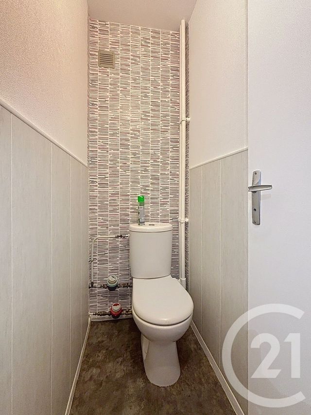 Appartement F3 à louer - 3 pièces - 61 m2 - St Loup Sur Semouse - 70 - FRANCHE-COMTE