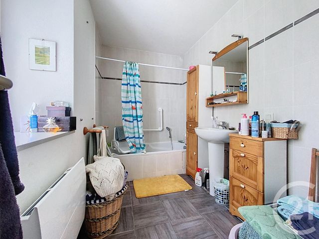 Appartement F3 &agrave; louer - 3 pi&egrave;ces - 66,65 m2 - Loulans Verchamp - 70 - FRANCHE-COMTE