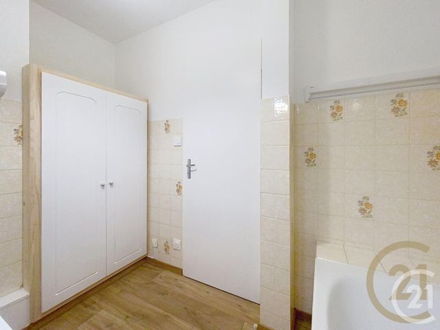 Appartement F4 &agrave; louer - 4 pi&egrave;ces - 89,02 m2 - Vesoul - 70 - FRANCHE-COMTE