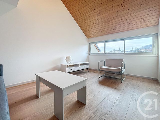 Appartement F5 &agrave; louer - 5 pi&egrave;ces - 88,99 m2 - Vesoul - 70 - FRANCHE-COMTE