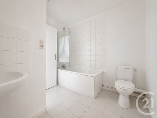 Maison &agrave; louer - 4 pi&egrave;ces - 86,64 m2 - Vesoul - 70 - FRANCHE-COMTE
